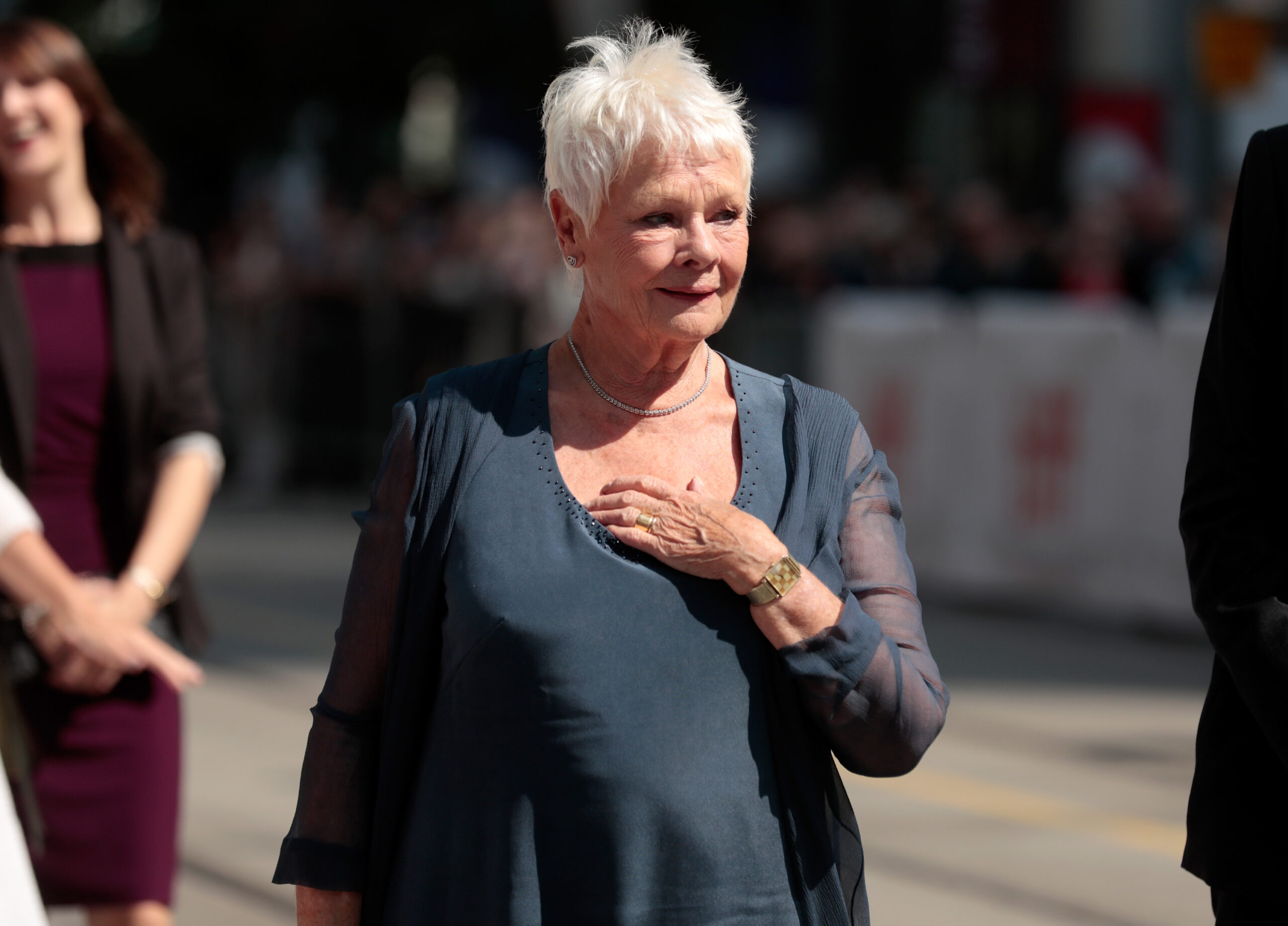 Oscar-Preisträgerin Judi Dench mit 91: Verlust von Sehkraft ist “niederschmetternd”