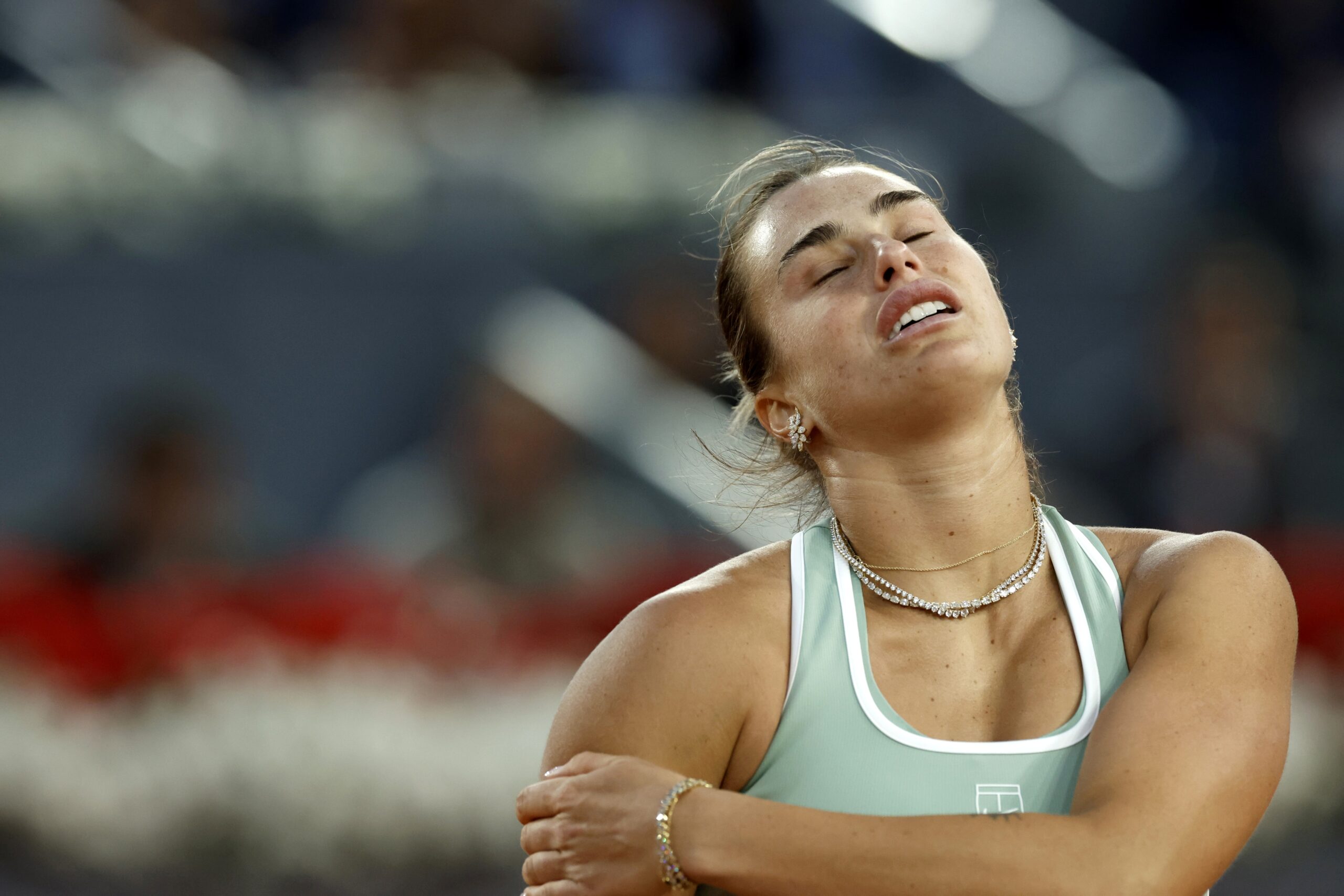 WTA 1000 de Madrid: la N.1 mondiale Sabalenka éliminée par Baptiste malgré six balles de match