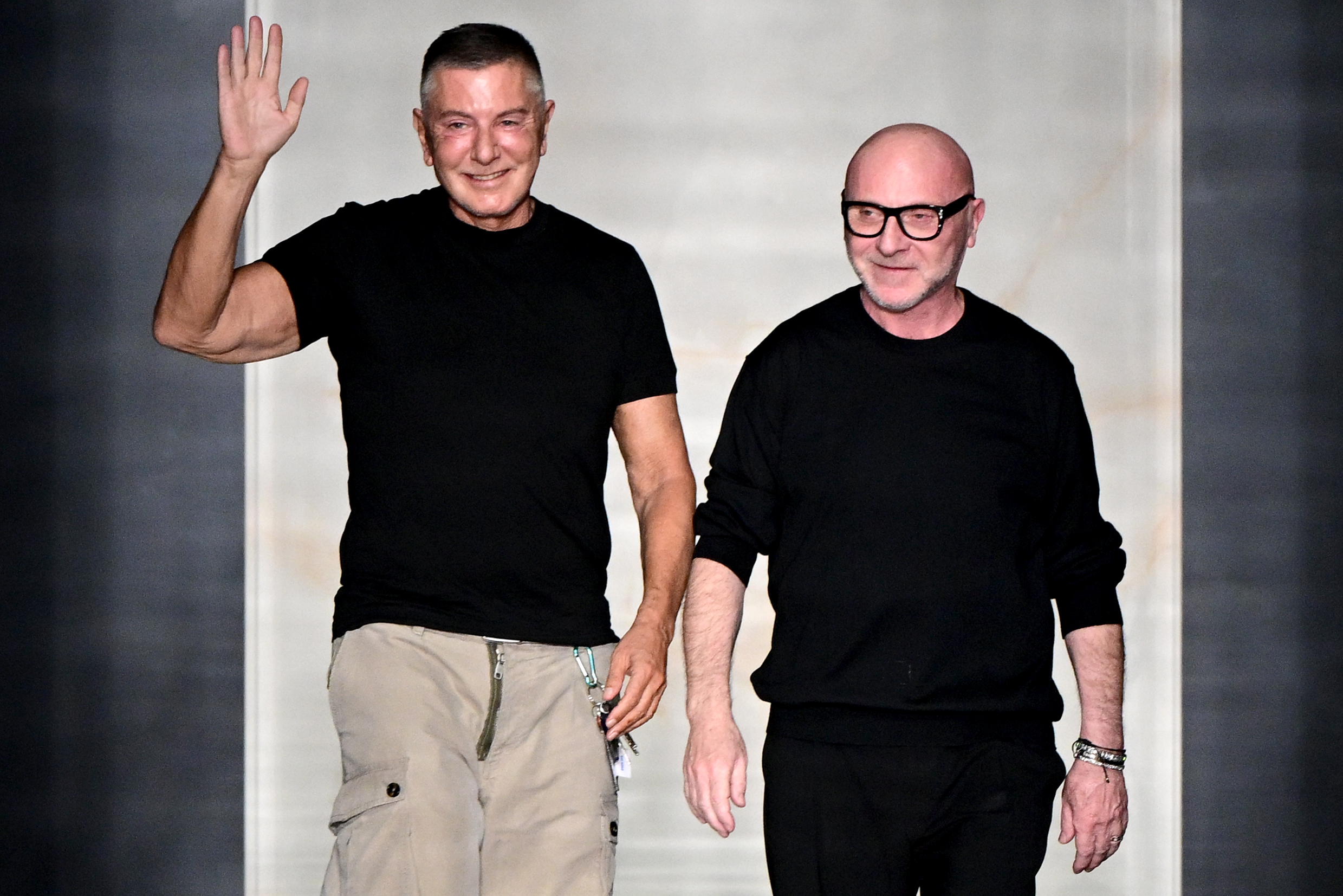 Stefano Gabbana tritt als Unternehmenschef zurück – behält aber “kreative Rolle”