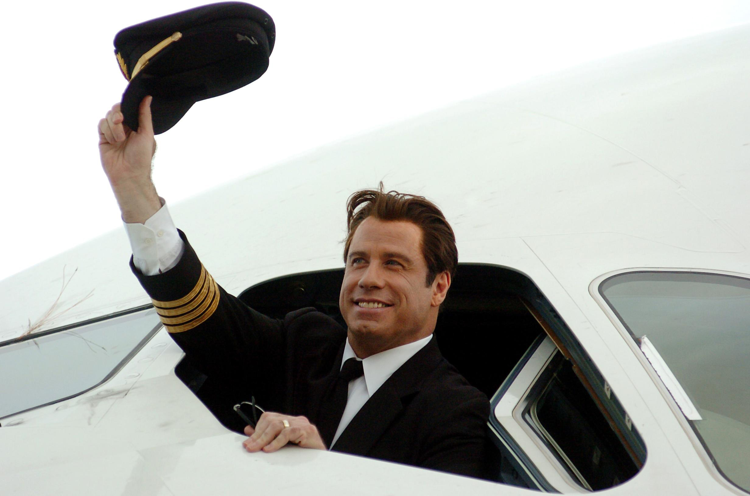 Nachtflug nach L.A.: John Travolta stellt Regie-Debüt in Cannes vor