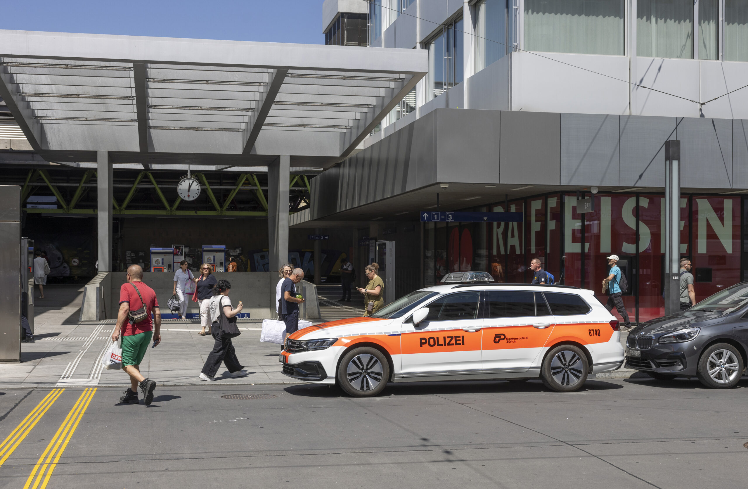 ‘Terrorist’ knife attack wounds 3 at Swiss train station: official