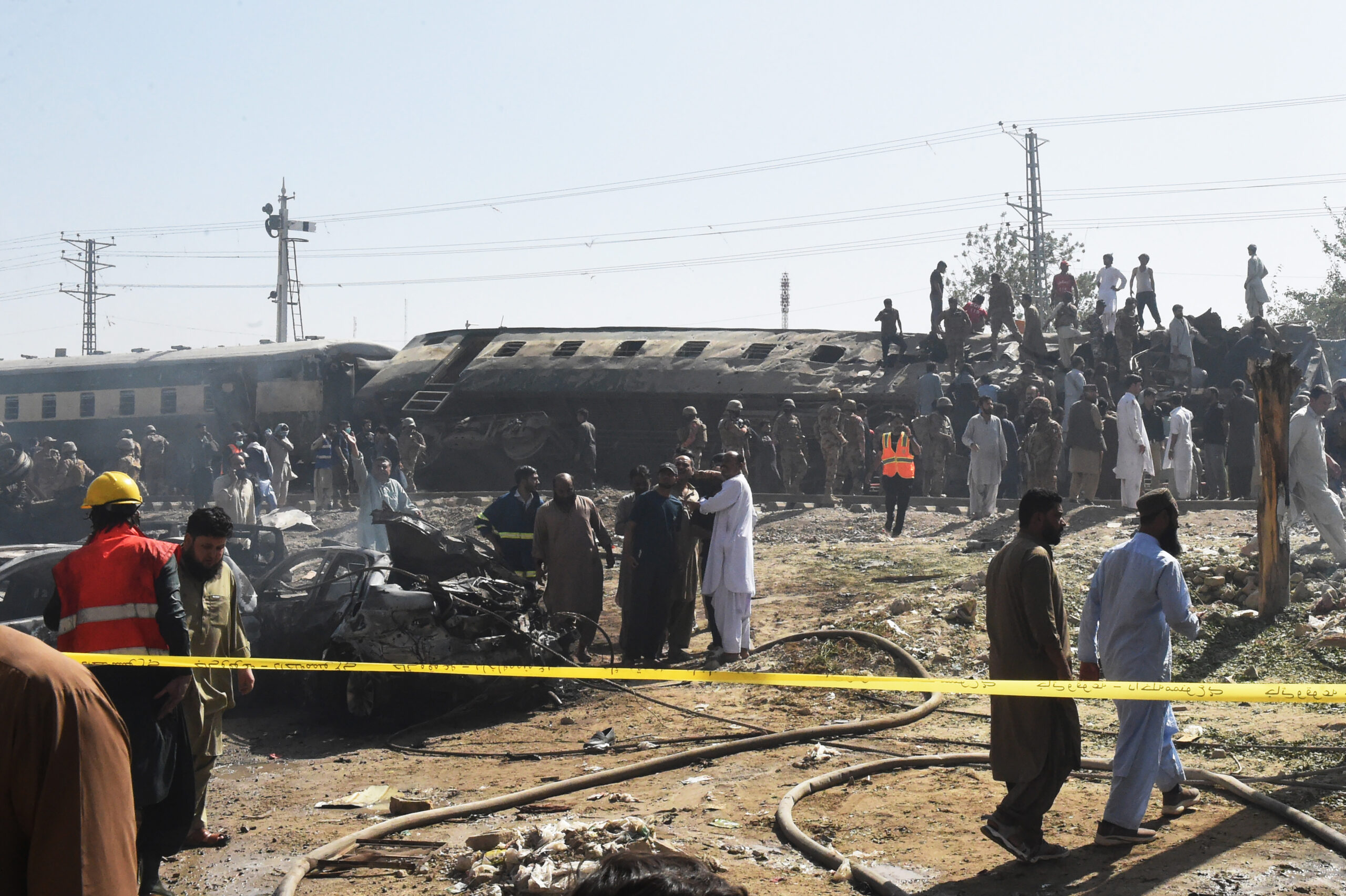 Pakistan: au moins 24 morts dans l’attaque à l’explosif d’un train
