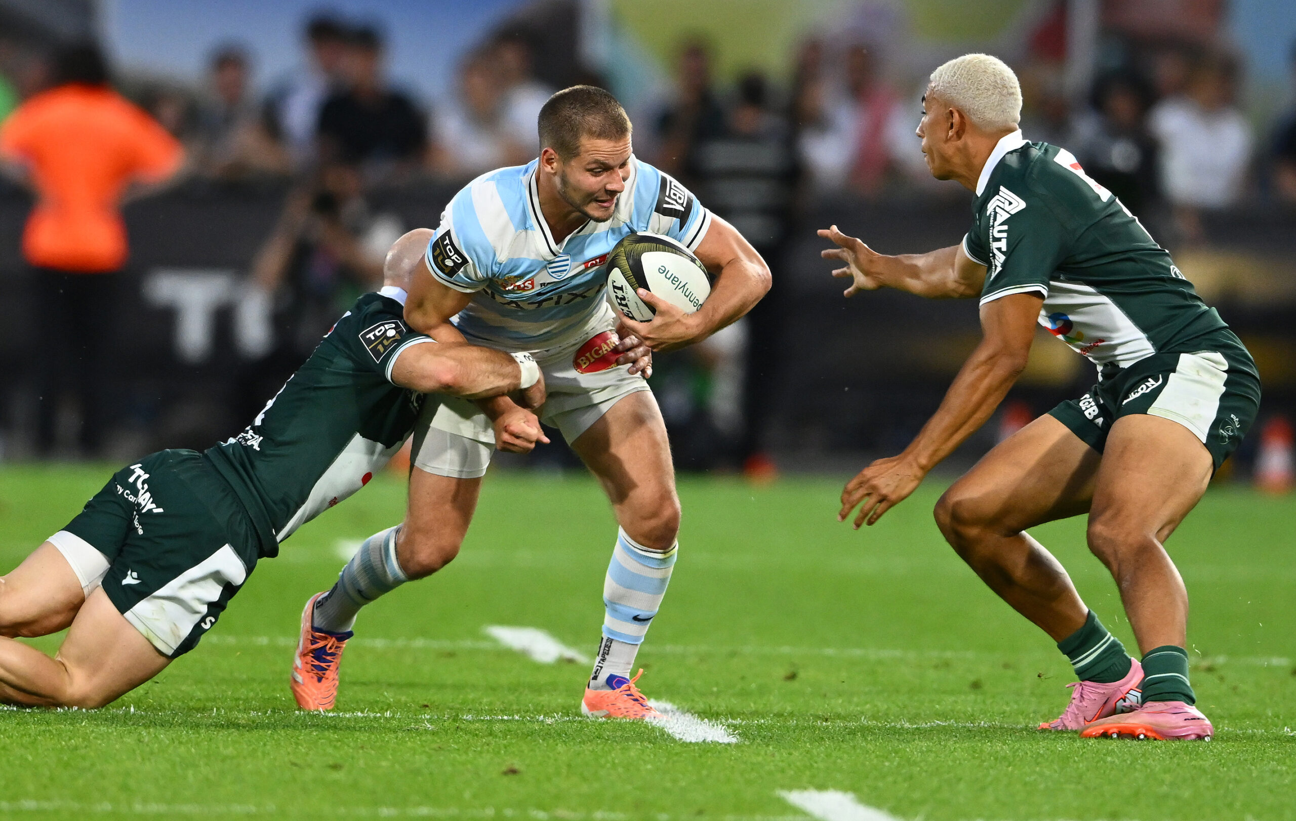 Top 14: Le Racing 92, en spécialiste, s’offre le barrage à Pau