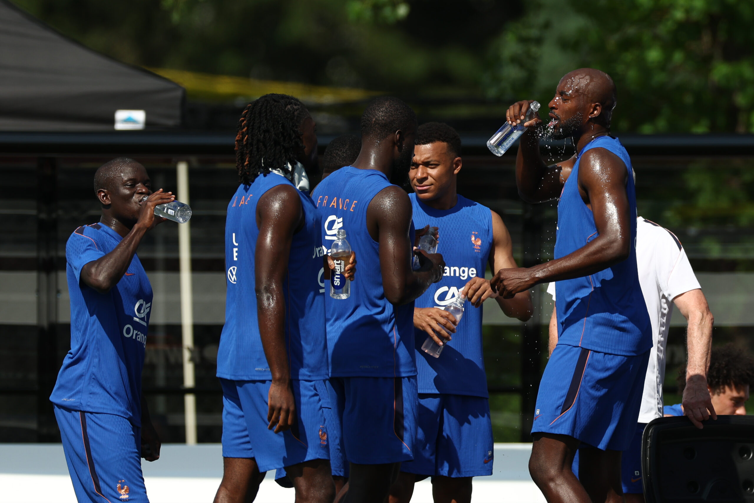 Calor extremo põe à prova preparativos da França para Copa do Mundo