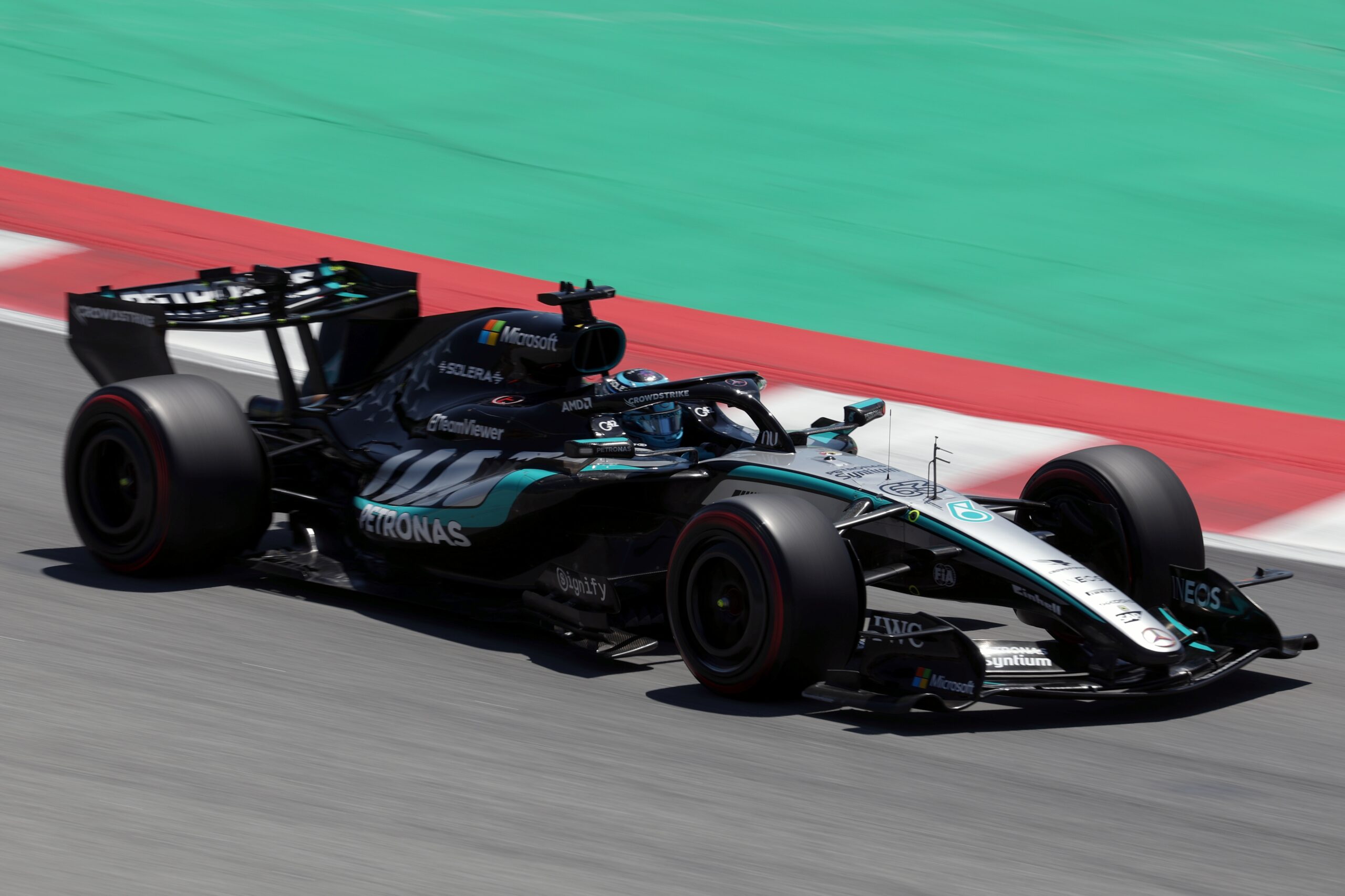 Russell lidera treinos livres no GP de Barcelona-Catalunha de F1