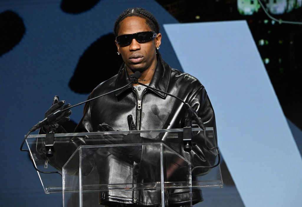 Nur 20 Minuten aufgetreten: Fans in Istanbul pfeifen US-Rapper Travis Scott aus