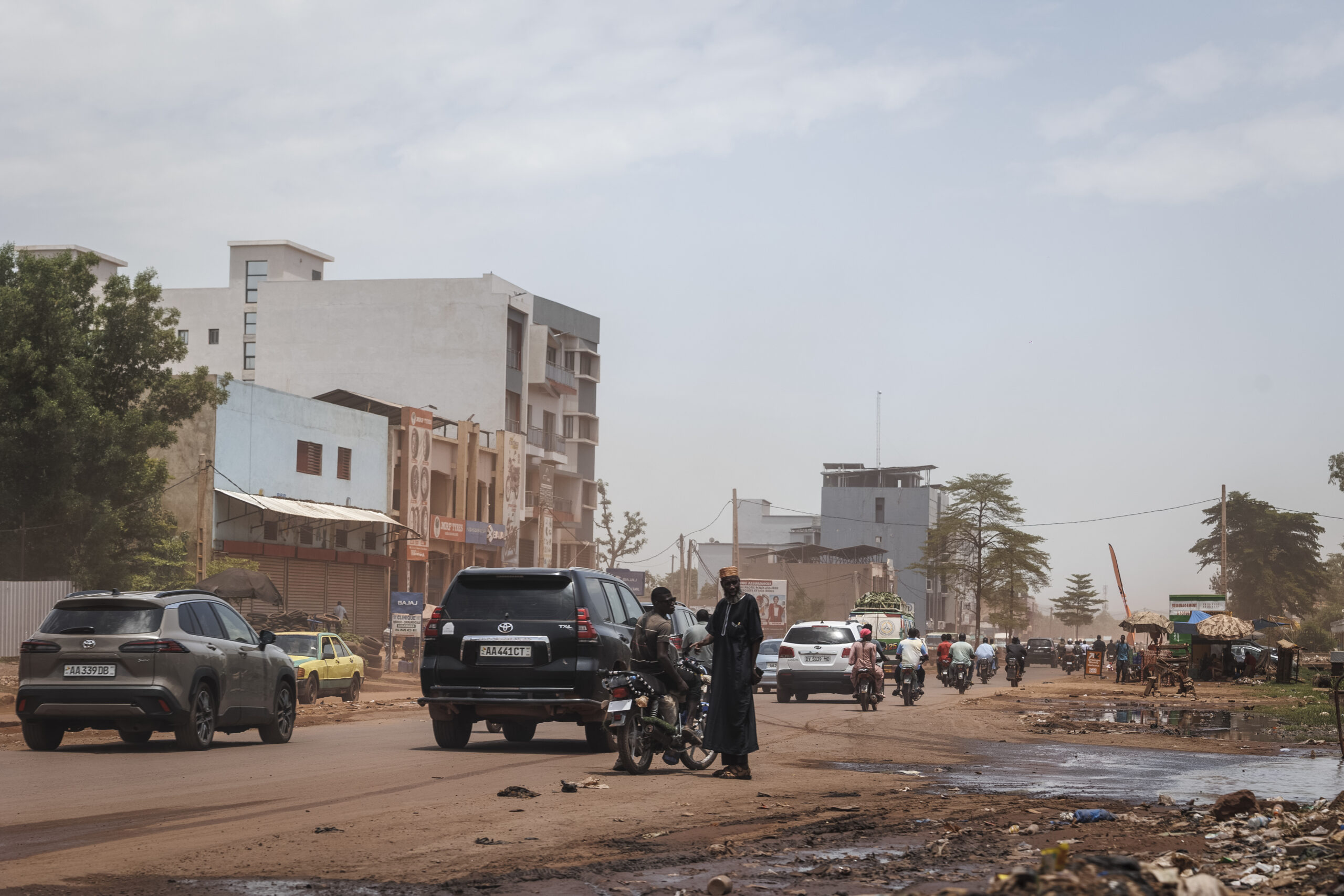 Nouvelles attaques coordonnées au Mali dans plusieurs localités et contre une prison