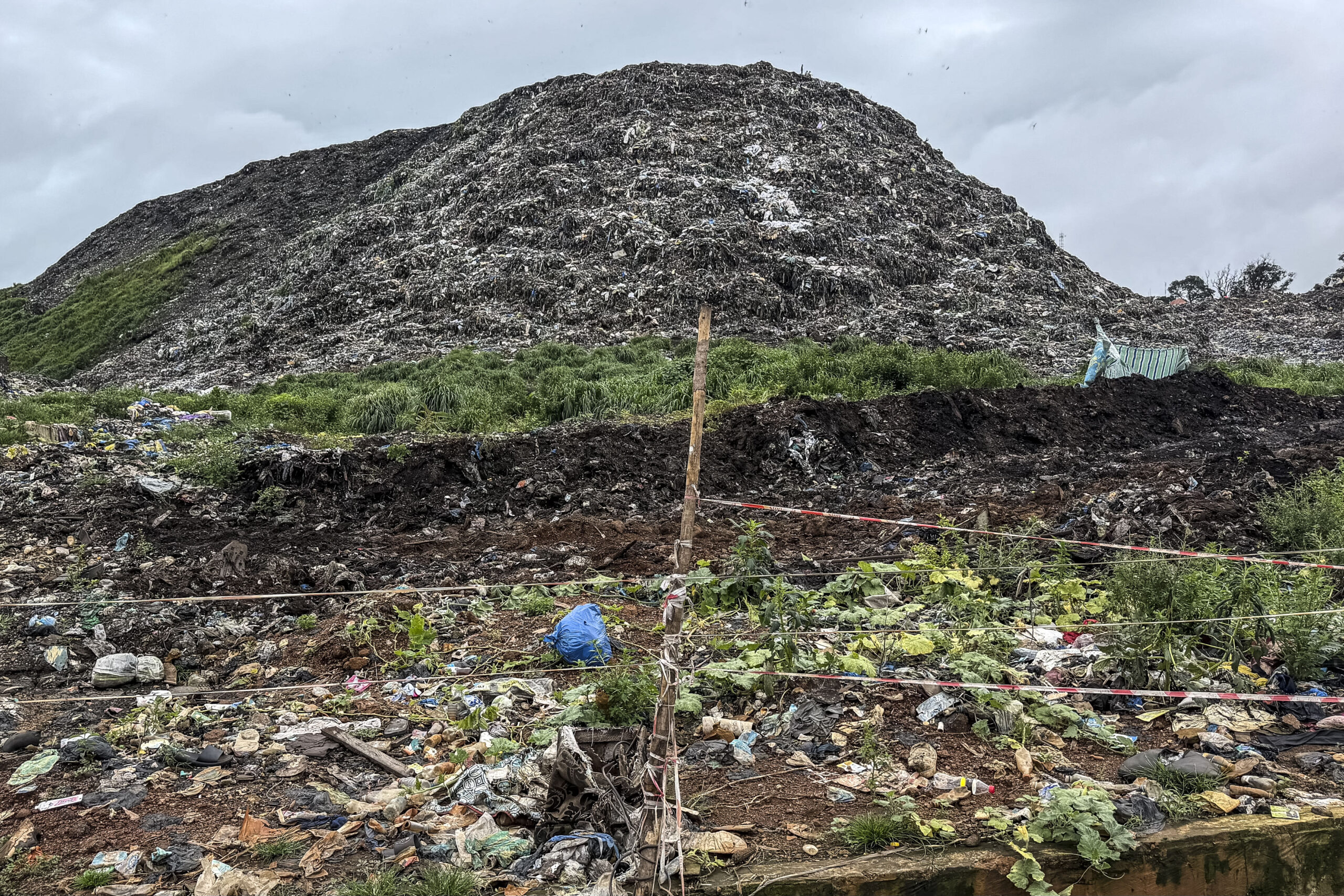 A Conakry, le désespoir et la colère après l’éboulement meurtrier d’une décharge