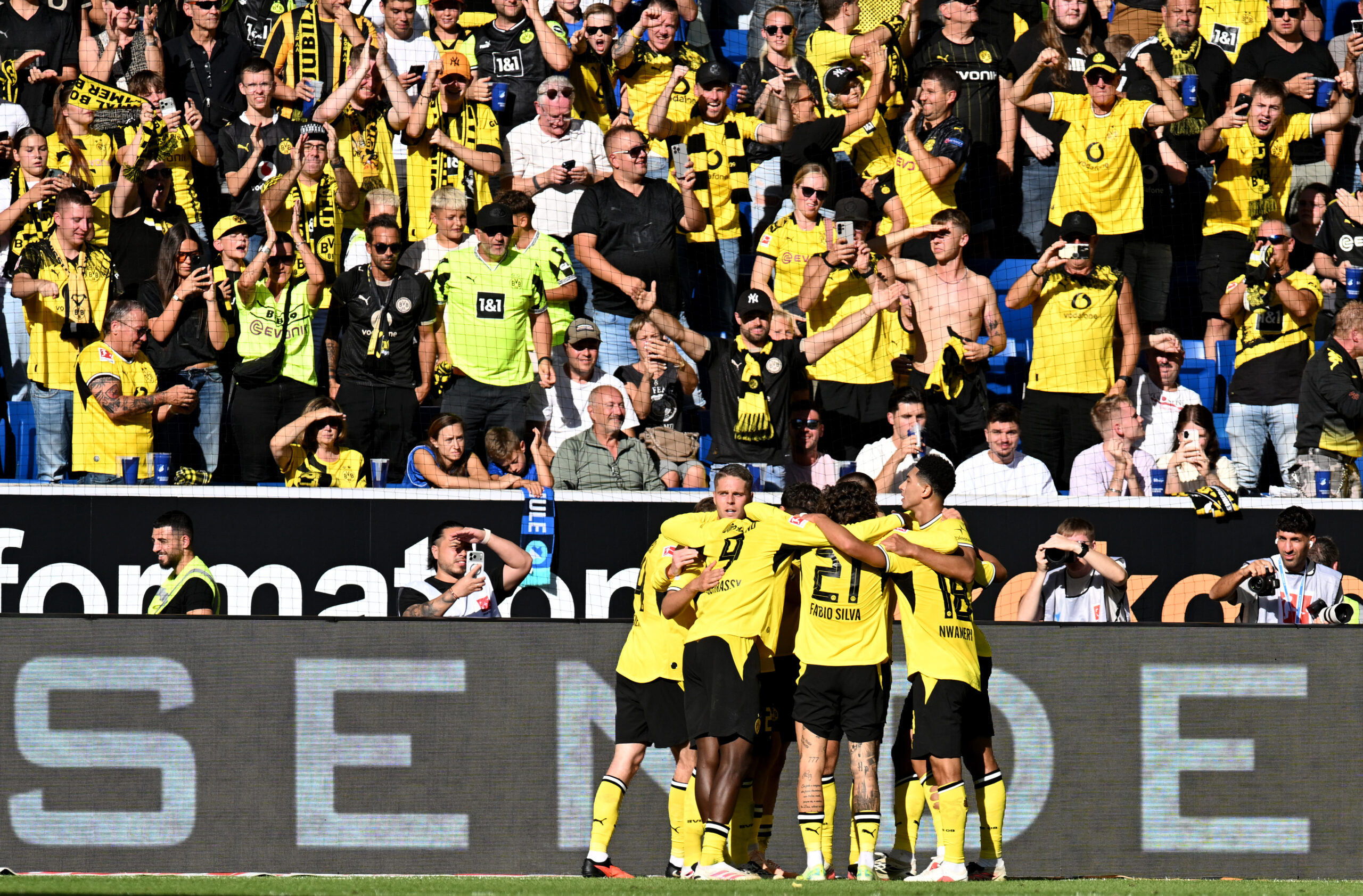 Dortmund vence Hoffenheim de virada; Leipzig é derrotado pelo Werder Bremen