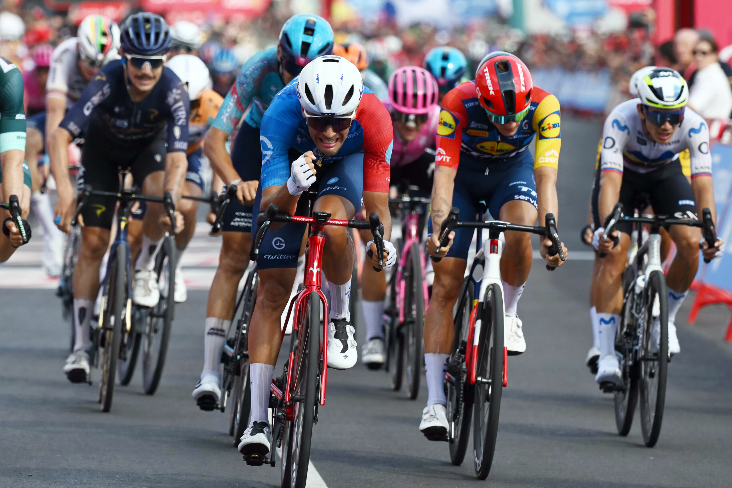Tour d’Espagne: le Français Bastien Tronchon remporte la 10e étape, Mas reste en rouge