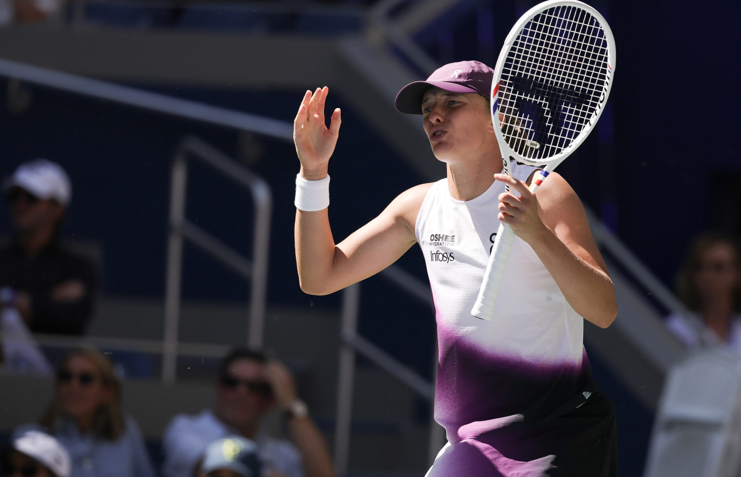Swiatek perde para Zheng e cai nas oitavas do US Open