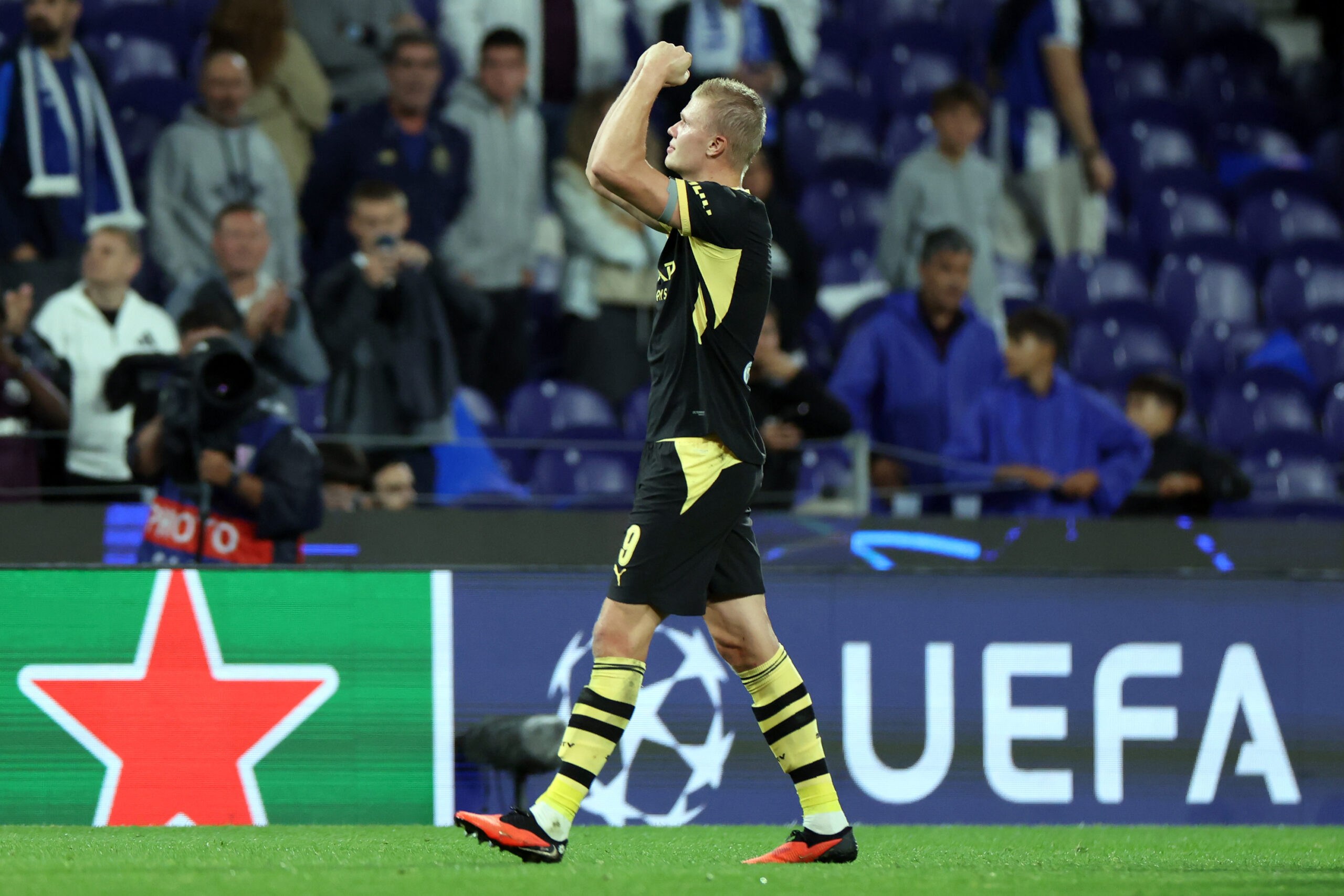 Com 2 de Haaland, City vence Porto fora de casa na Champions