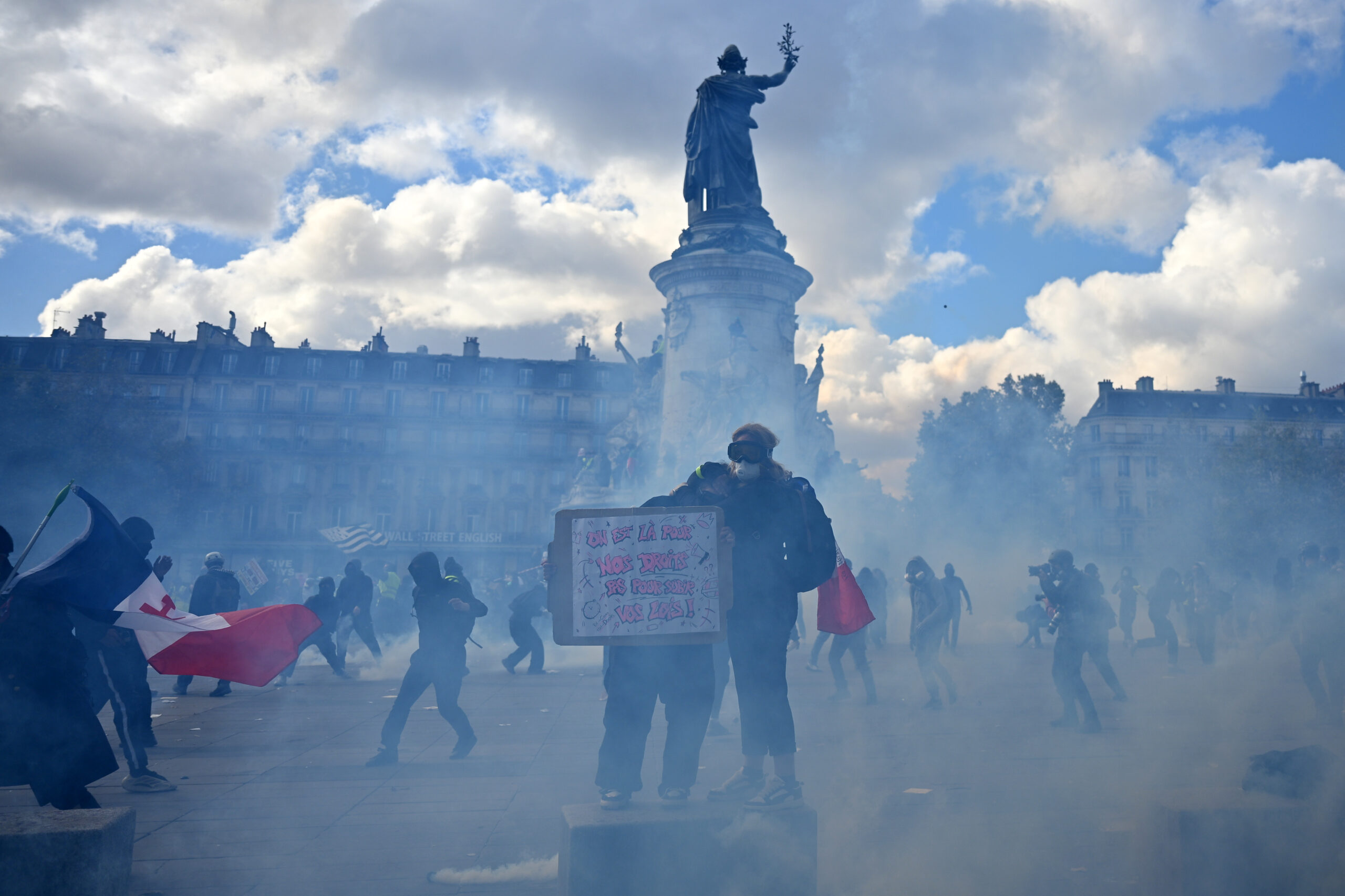 French protesters clash with police during nationwide demonstrations