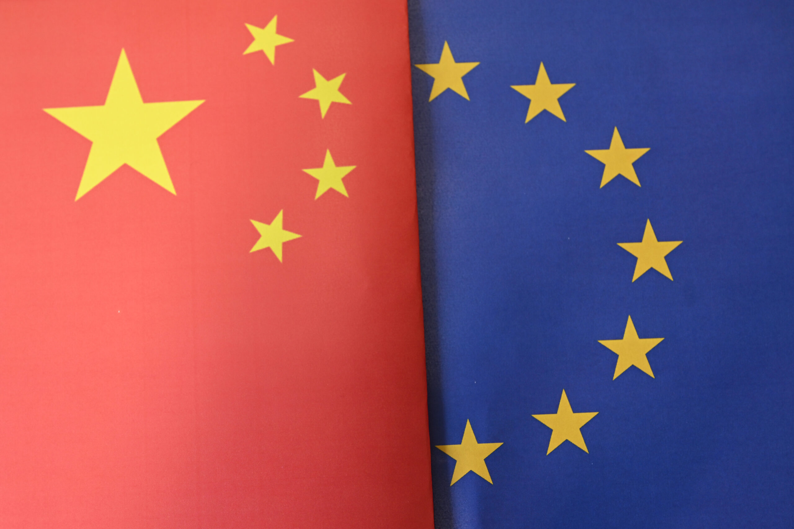 Nur noch 350.000 im Jahr: EU halbiert Hybridauto-Importe aus China